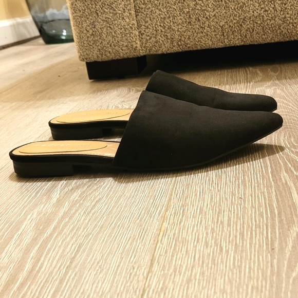 Madden Girl | Black | Fuax Suede | Mule Flats | Size 9 - Picture 7 of 13